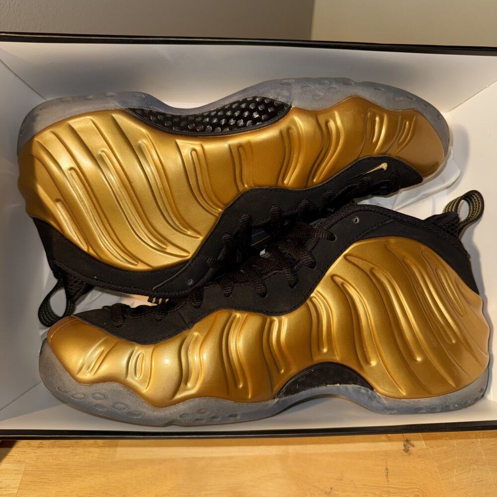 Size 10.5 - Nike Air Foamposite One Metallic Gold - Picture 9 of 11